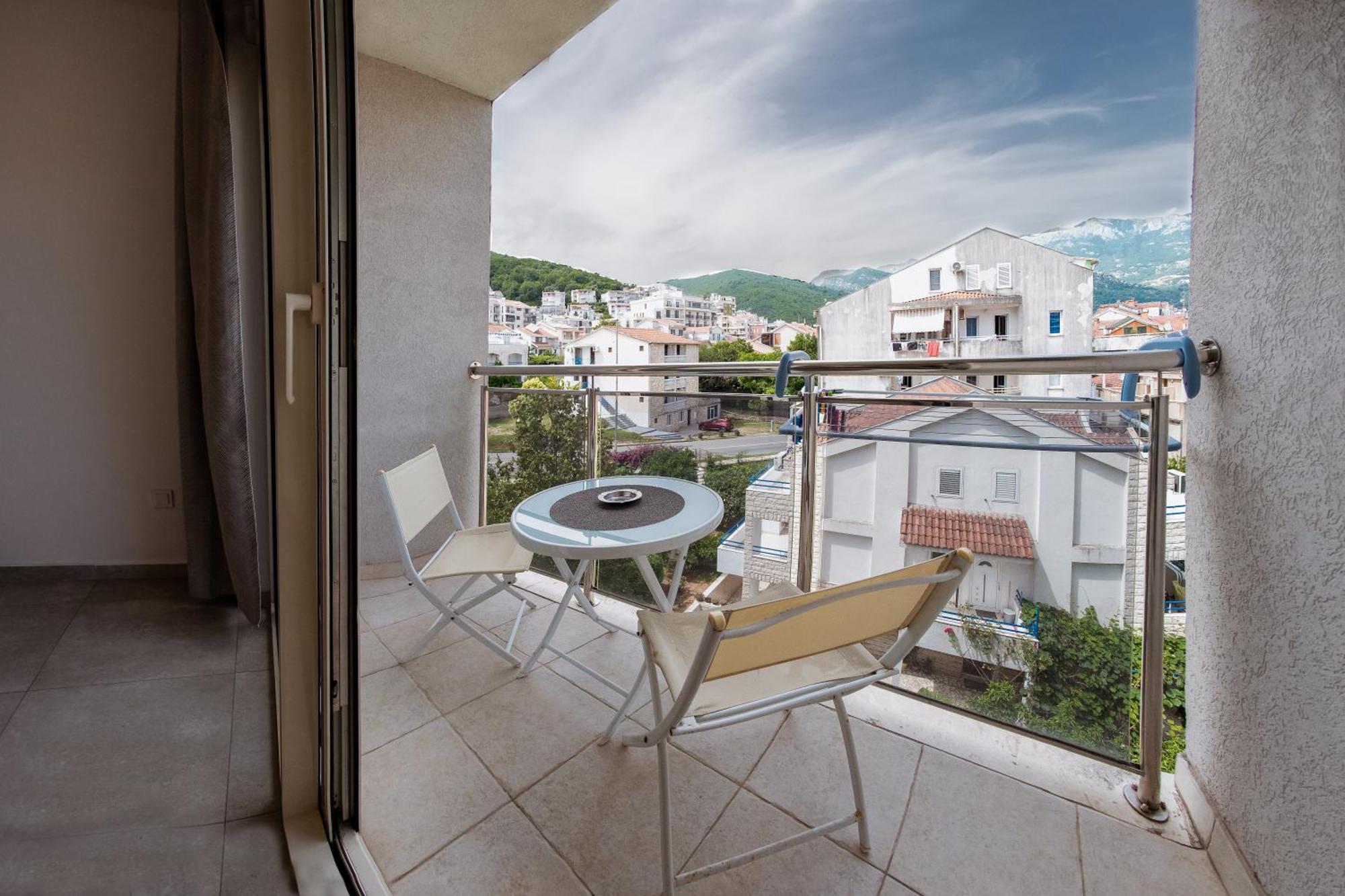 Square Inn Budva Extérieur photo