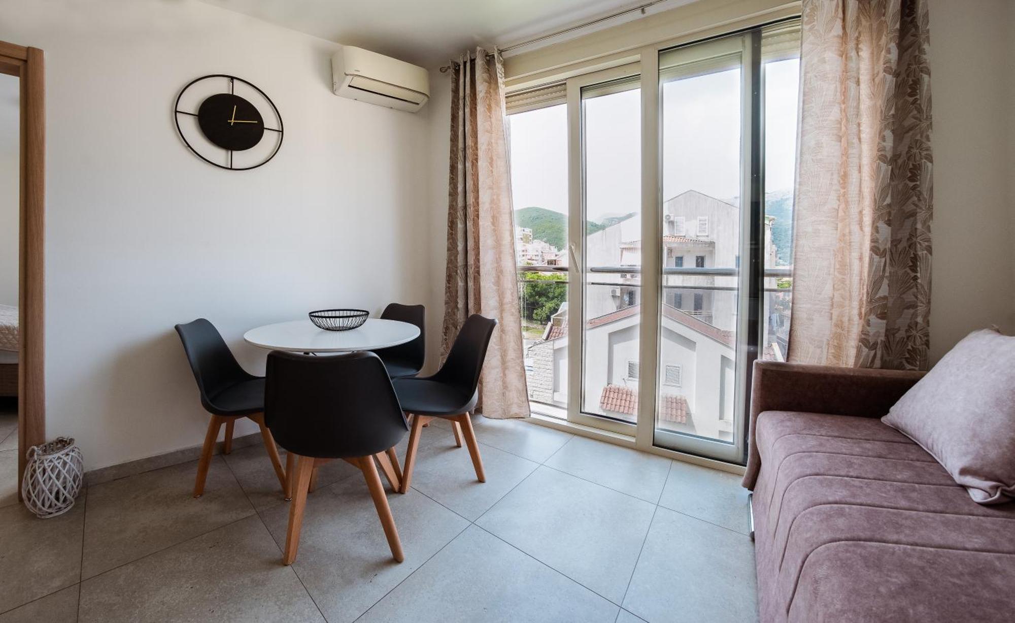 Square Inn Budva Extérieur photo